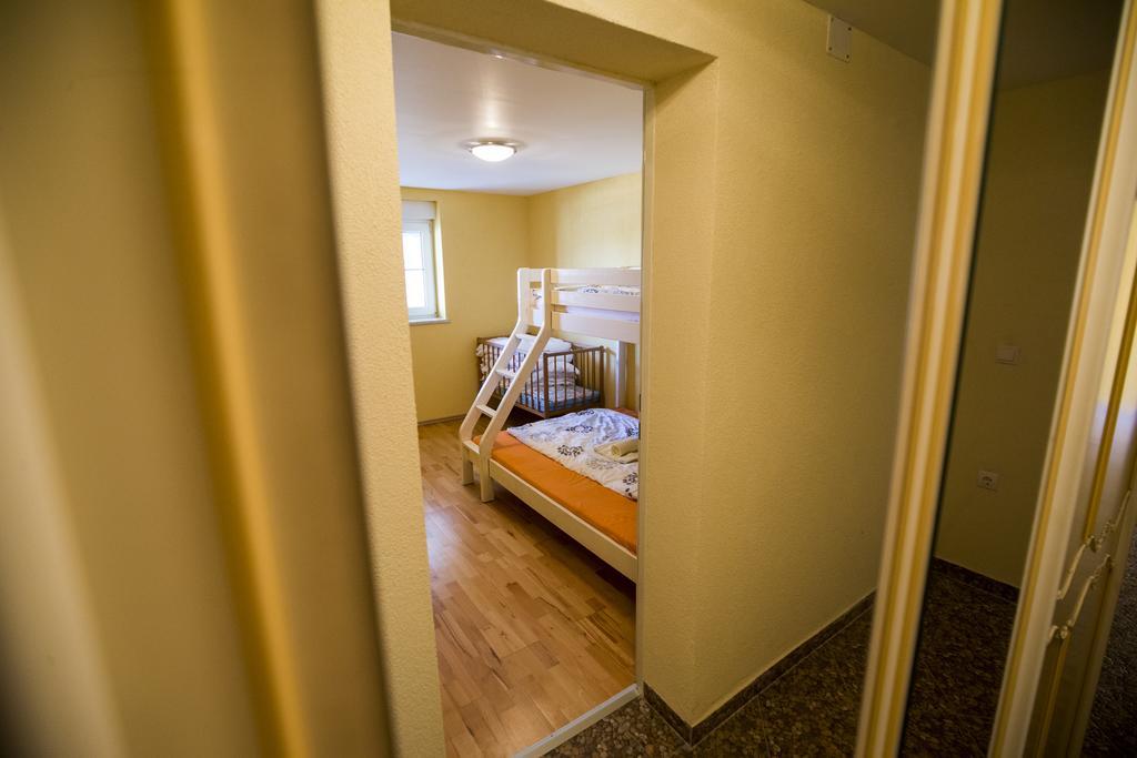 Apartments Adria Цриквениця Екстер'єр фото